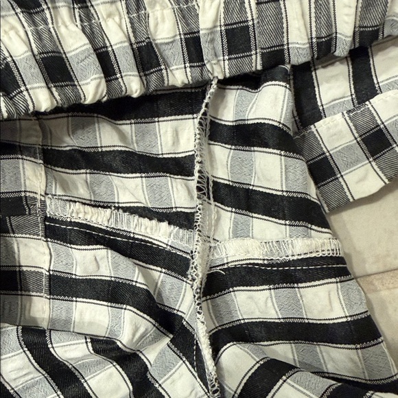 Black and White Checkered Women Shorts - Picture 3 of 4